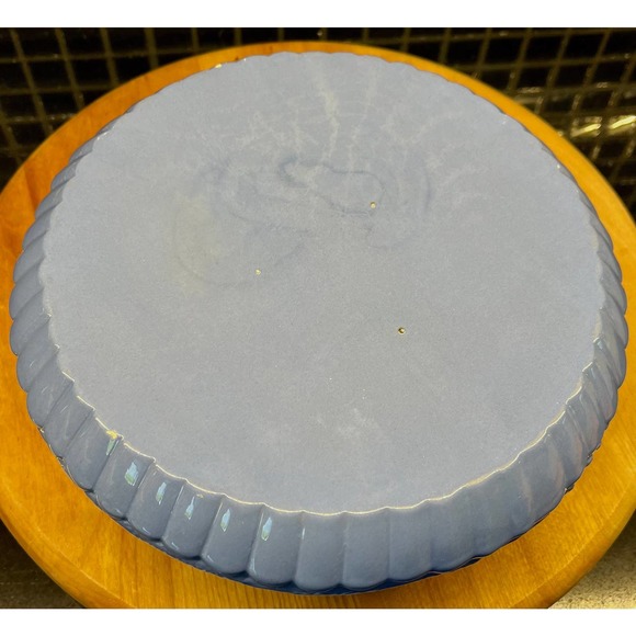 Handmade Ceramic Casserole Serving and Baking Dish with Lid - Picture 10 of 10